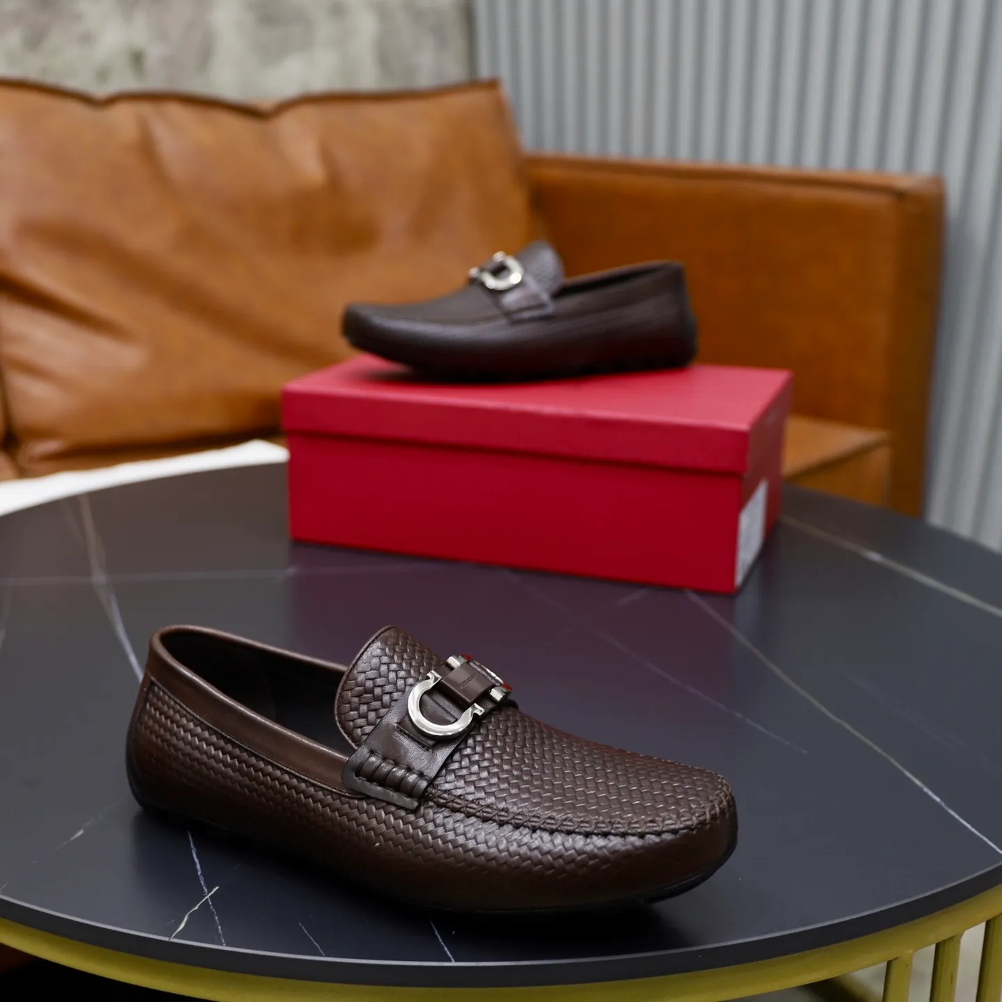 Ex-factory price: 480💰🙅‍♂️🙅‍♂️🙅‍♂️Niuli Brand: Ferragamo Standard code: Men's code 38/44 (45 customized) Grade: Same as the official website Material: Original imported cowhide leather lining Original wear-resistant lightweight outsole Style category: Men's casual slip-on shoes Bean shoes Distinguished luxury brand elements top luxury Color: actual picture color